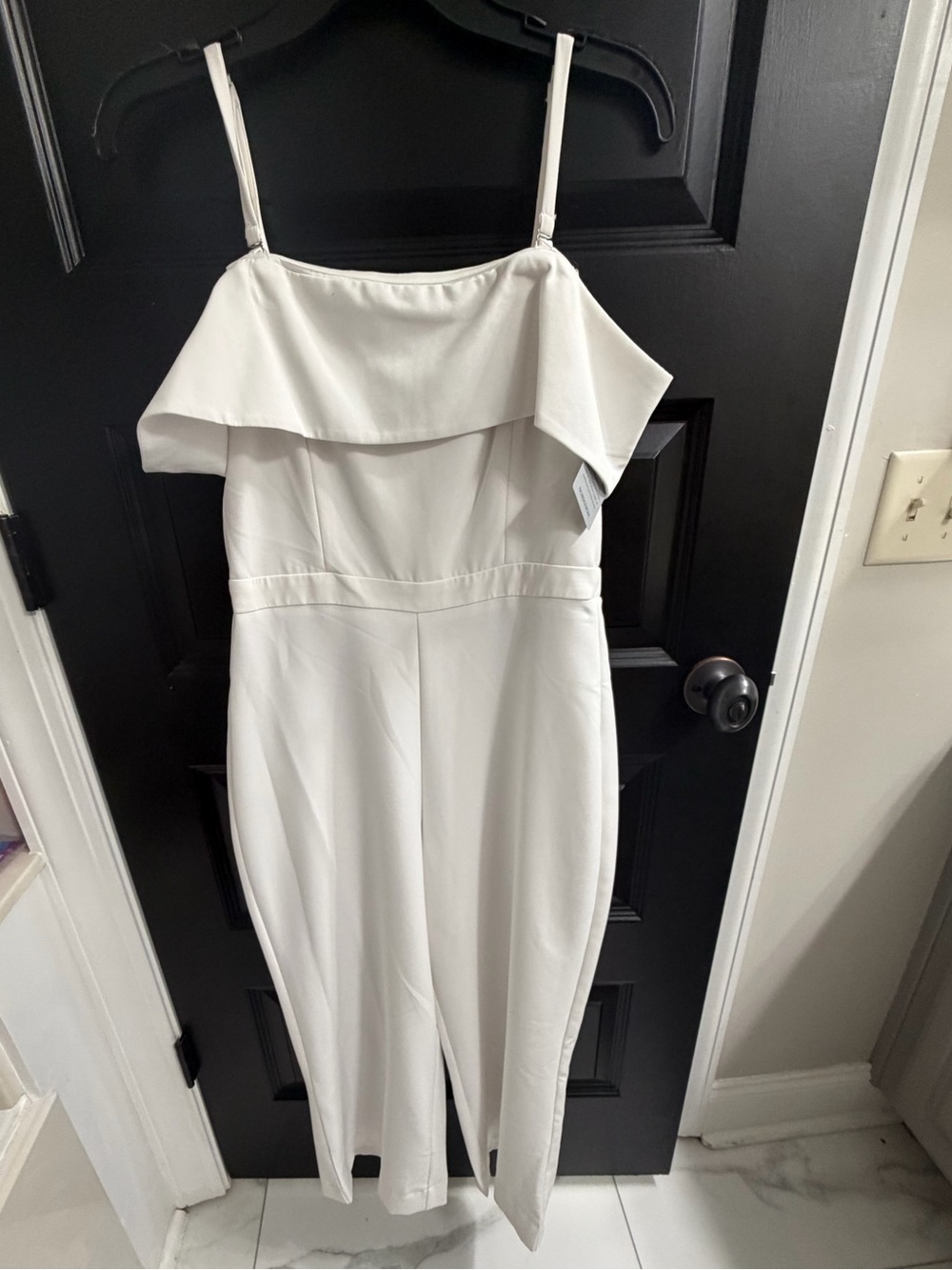 NWT Laundry by Shelli Segal White Off Shoulder Wide Leg Jumpsuit Size 6